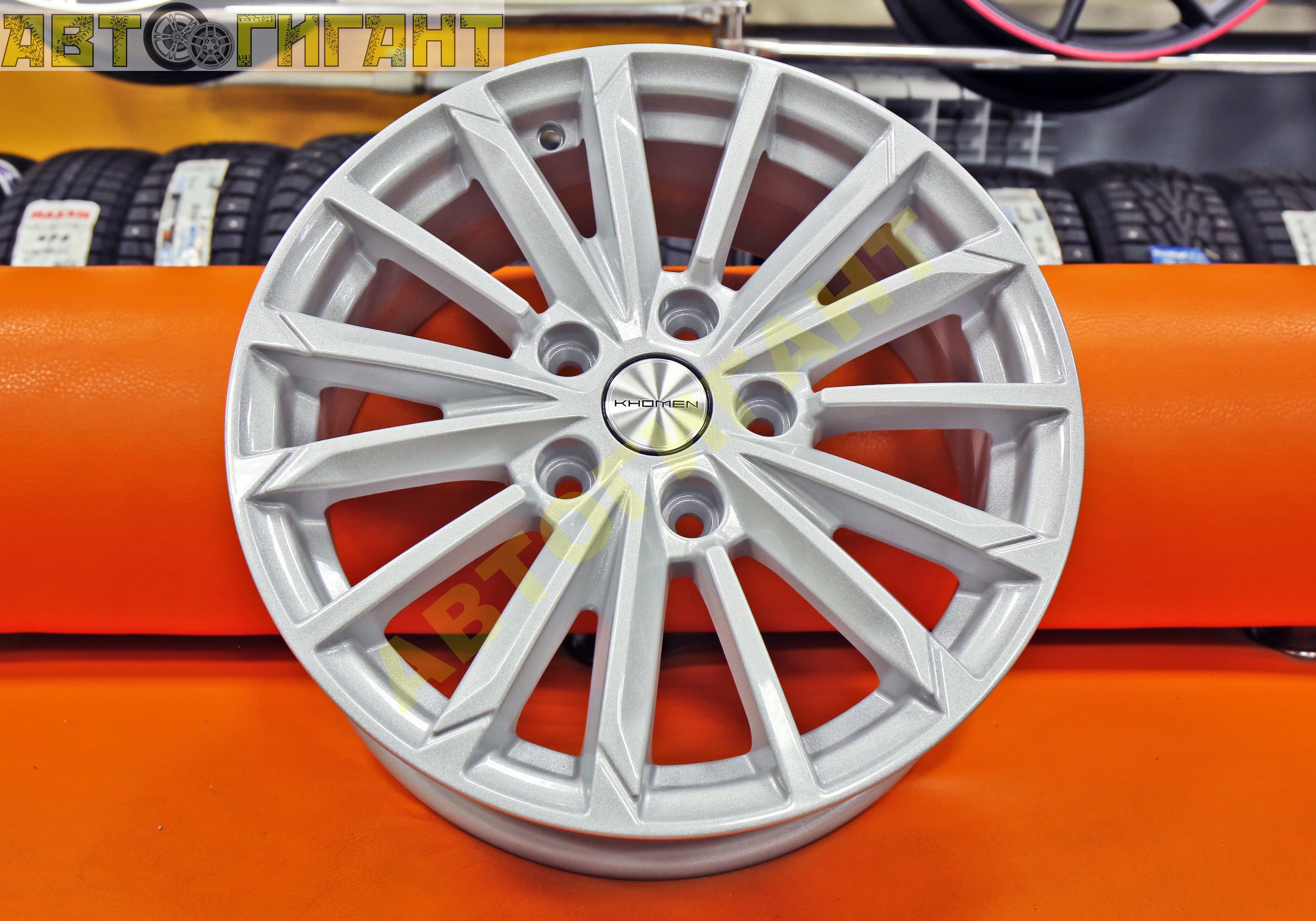 Диск литой Khomen KHW1611 (ZV Mazda 3/ix35) R16*6.5 5*114.3 ET45 D67.1  F-SILVER купить в Барнауле и Бийске